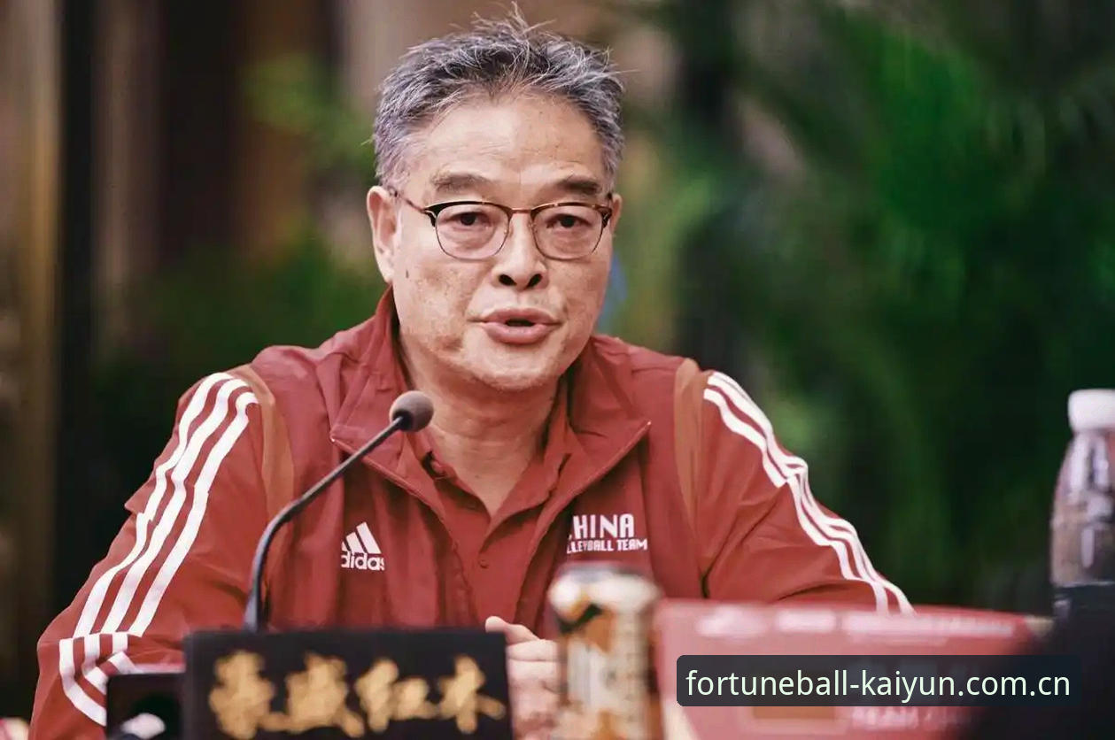 54岁老帅再创奇迹，资深用户在KAIYUN线上买球官网复盘欧联杯决赛精华
